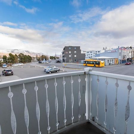 Central Apartment With Two Bedrooms And Balcony- Strandgata 9 Akureyri Exterior foto