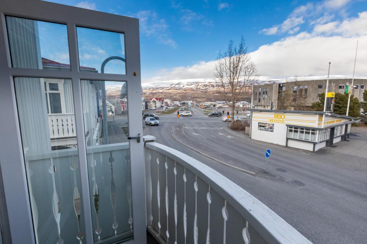 Central Apartment With Two Bedrooms And Balcony- Strandgata 9 Akureyri Exterior foto